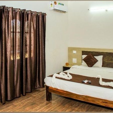 Sea Princess Hotel Baga Bagian luar foto